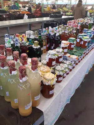 NapkertKincsei Piaci asztal fotó